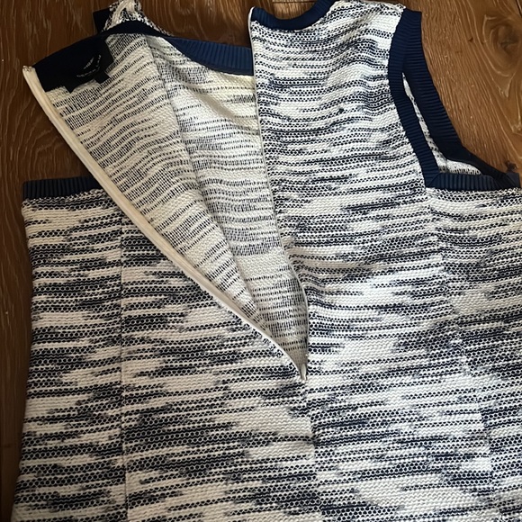 Derek lam textured top size 10 - Picture 9 of 10